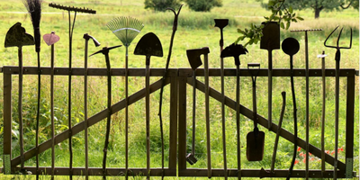 GARDEN TOOL MUST-HAVES FOR BEGINNER GARDENERS